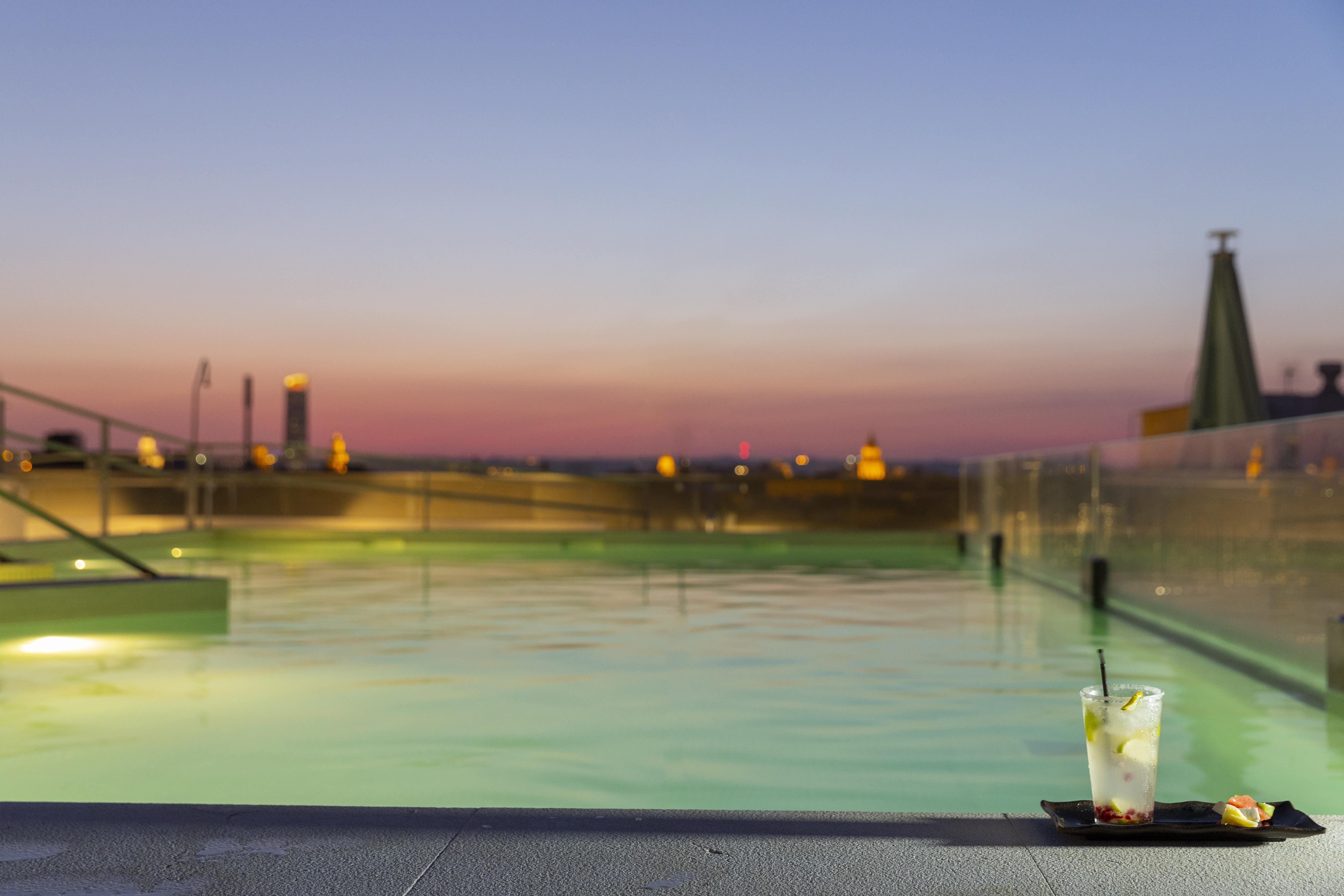 Hotel Macia Sevilla Kubb — Photos 2